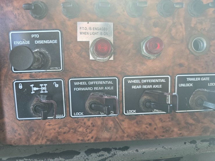 #21305-•-2003-kenworth-dump-truck-image-166