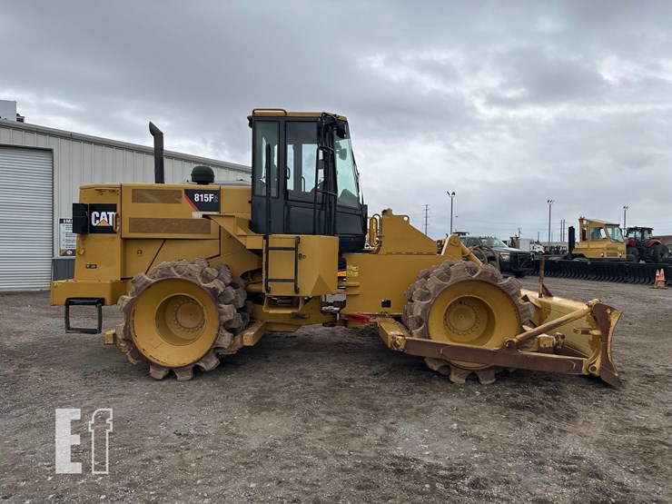 2015-caterpillar-815f-2-image-6