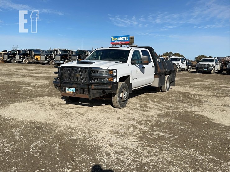 2019-chevrolet-3500-image-1