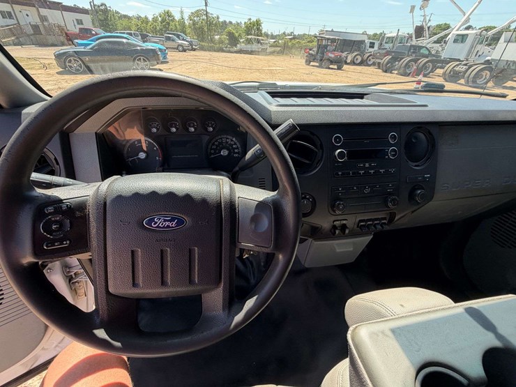 2015-ford-f350-image-12