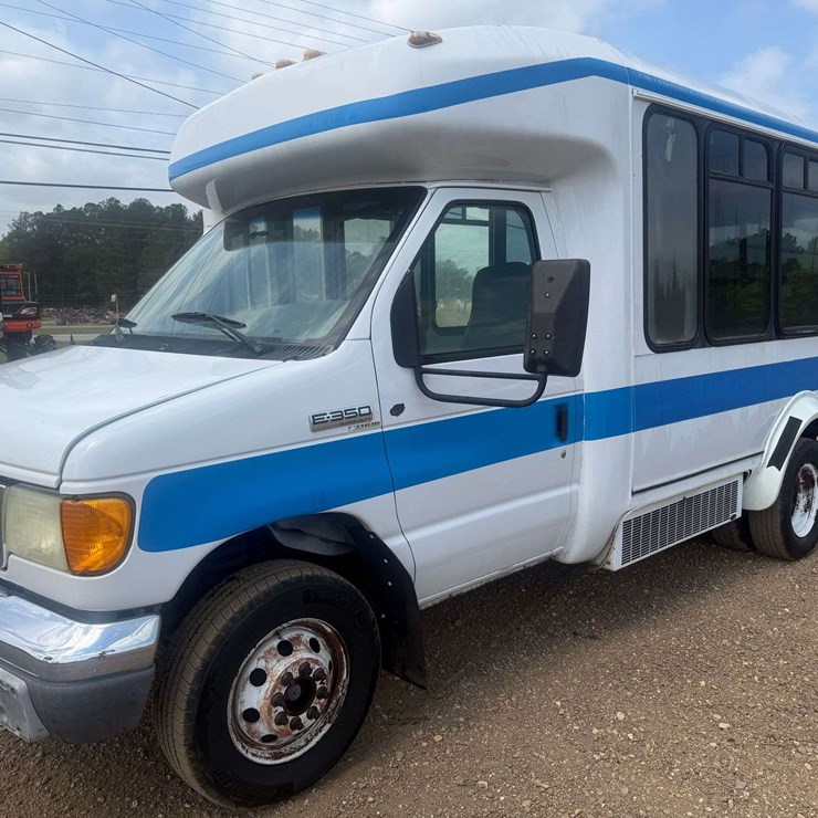 2006 FORD E350