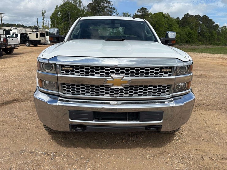 2019-chevrolet-2500-image-5