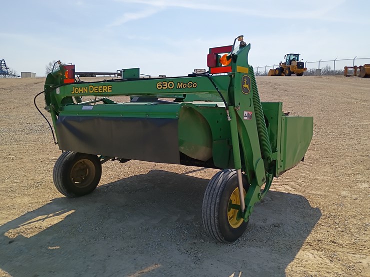 2013-john-deere-630-image-7