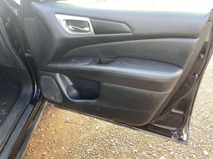 2020-nissan-pathfinder-image-17