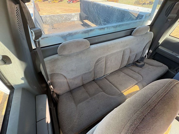 1999-chevrolet-silverado-3500-image-19