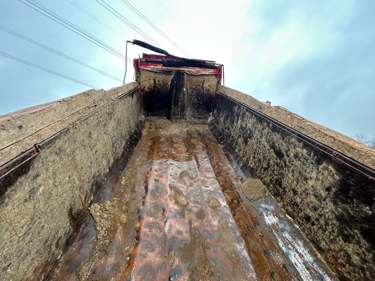 2001-mack-rd688s-image-36