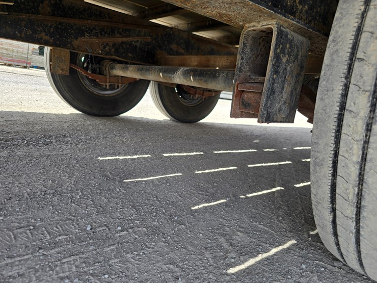 #22628-•-2005-bales-gooseneck-trailer-image-42