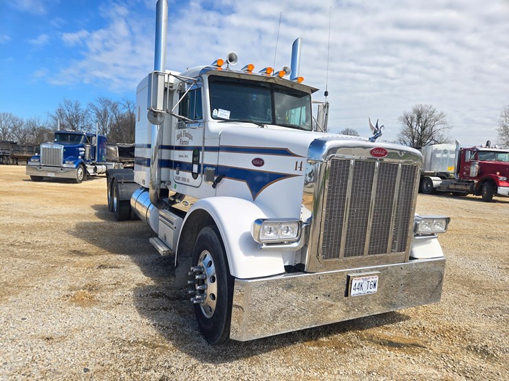 1996-peterbilt-377-image-29