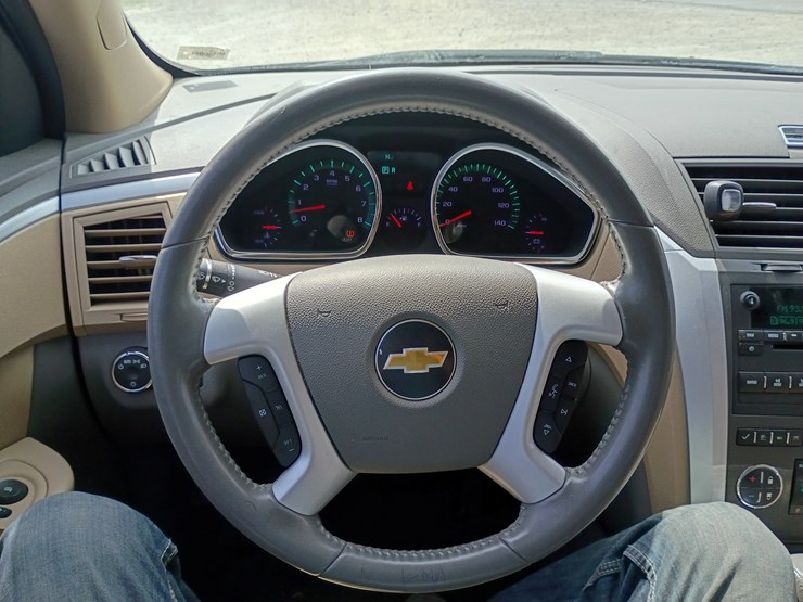 2011-chevrolet-traverse-image-46
