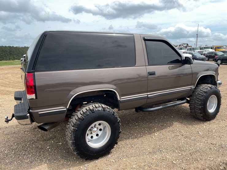 1997-chevrolet-tahoe-image-3