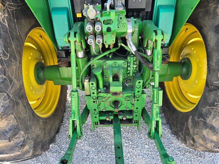 2002-john-deere-6220-image-37