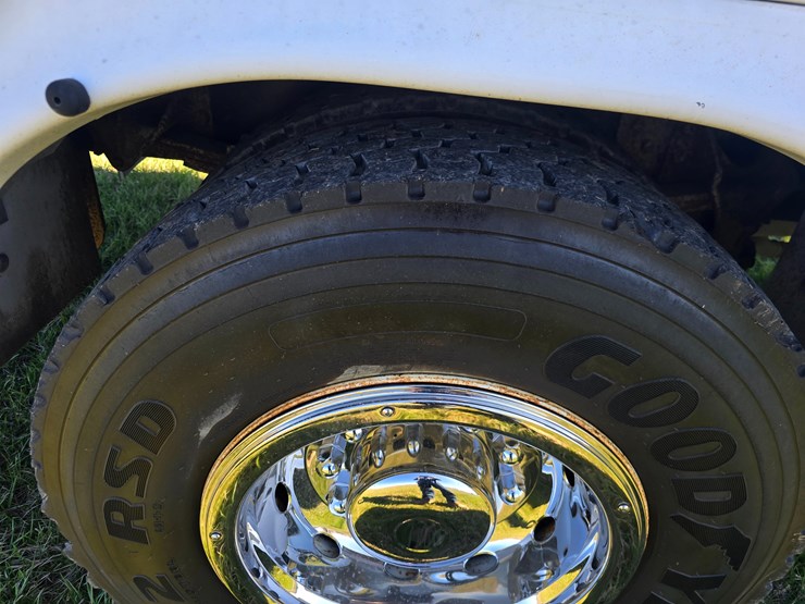 2008-international-durastar-4300-image-91