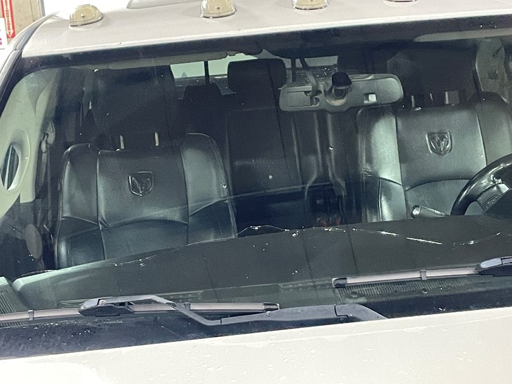 2012-dodge-3500-image-109