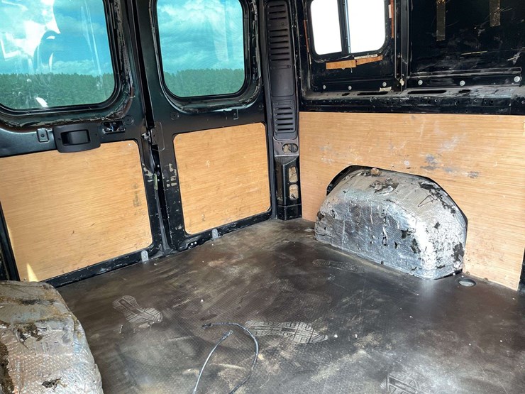 2015-ram-promaster-1500-image-17