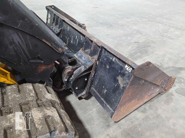 2021-jcb-3ts-8t-image-11