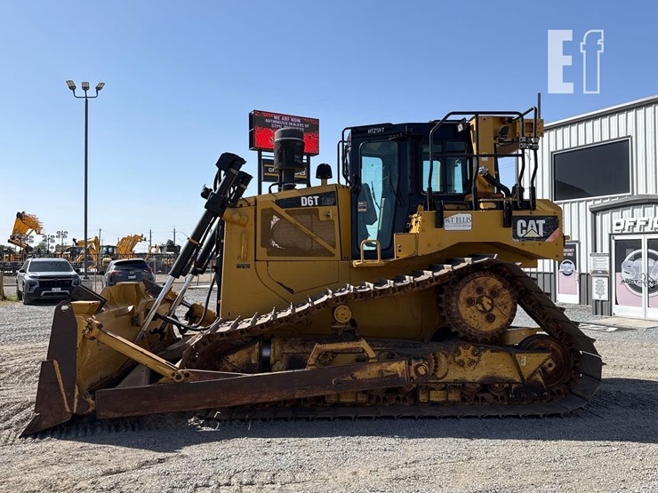 2016-caterpillar-d6t-lgp-image-5