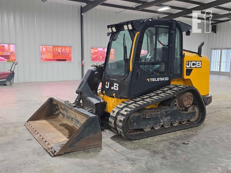 2022-jcb-3ts-8t-image-1
