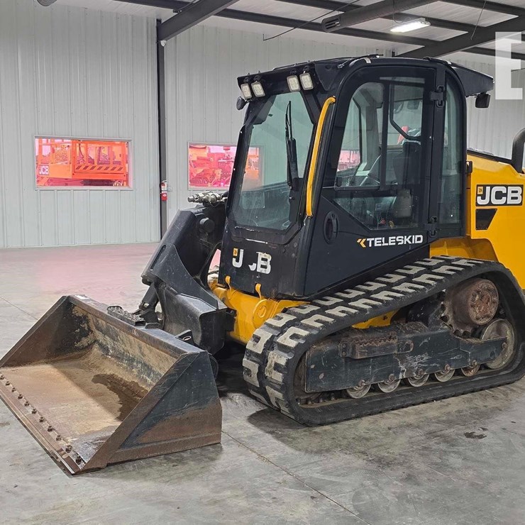 2022 JCB 3TS-8T