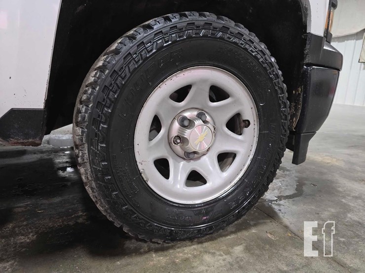 2015-chevrolet-silverado-1500-image-23