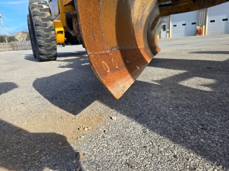 1971-deere-570a-image-30