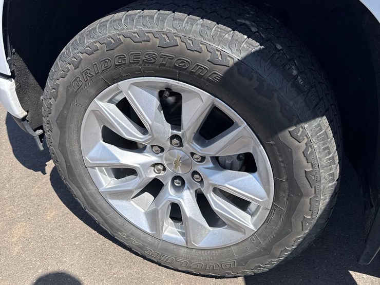 2020-chevrolet-silverado-1500-image-23