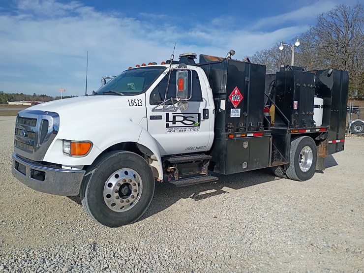 2005-ford-f750-image-2
