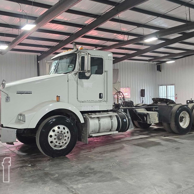 2012 KENWORTH T800