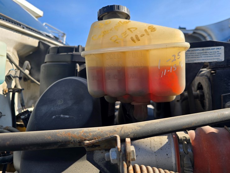 #22520-•-2002-gmc-c7500-dump-truck-image-36