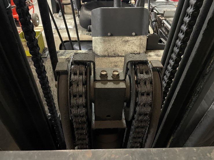 #1467-•-nissan-forklift-(e)-image-7