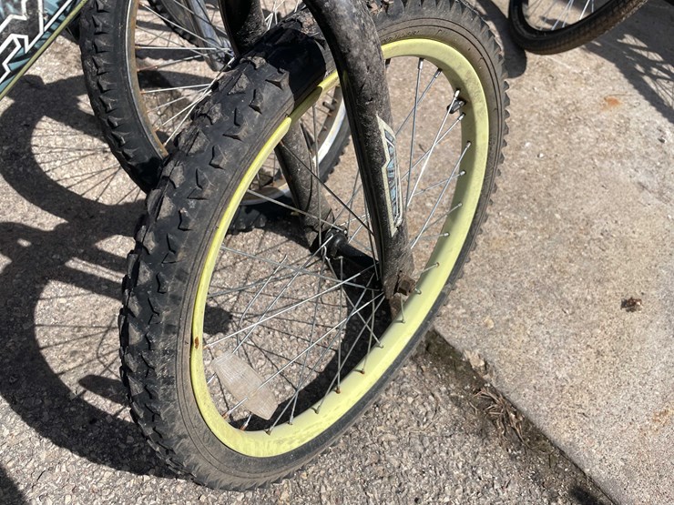 #7076-•-(3)-kid-bikes-(o3)-image-7