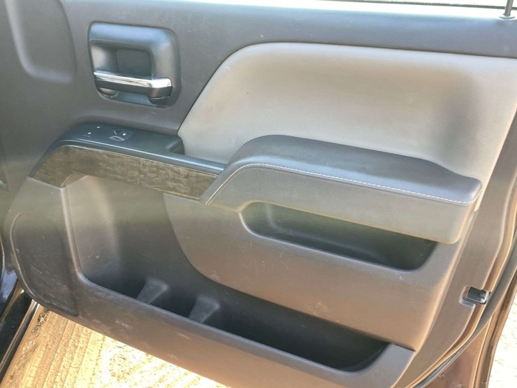 2016-chevrolet-silverado-1500-lt-image-17