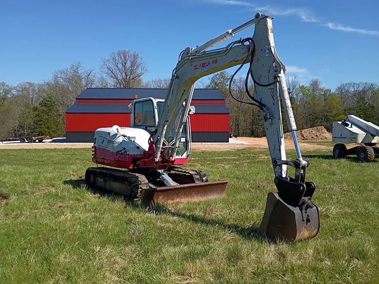 2011-takeuchi-tb285-image-13