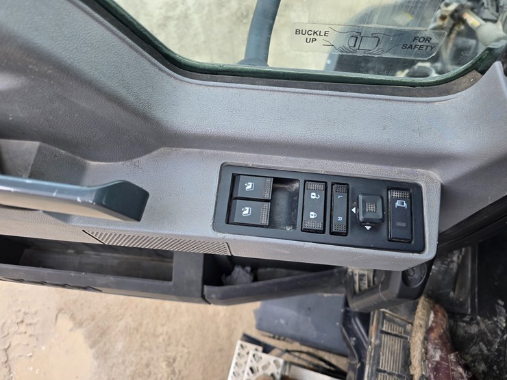 #22610-•-2019-mack-anthem-sleeper-truck-image-56