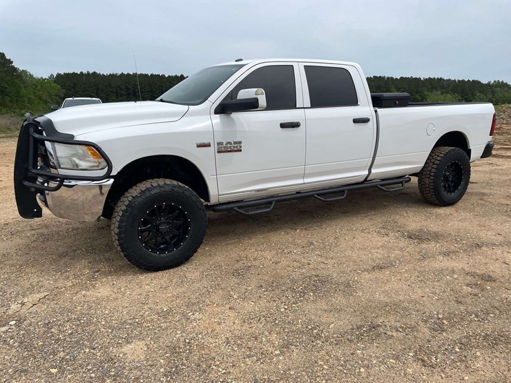 2014-dodge-ram-2500-image-1