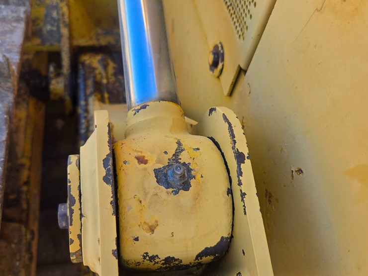 1998-deere-650g-image-81