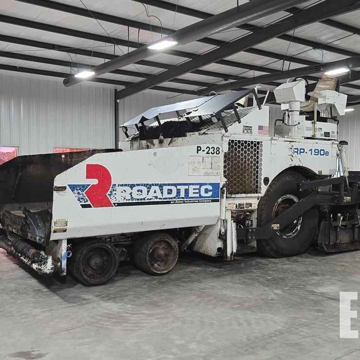 2017 ROADTEC RP190E