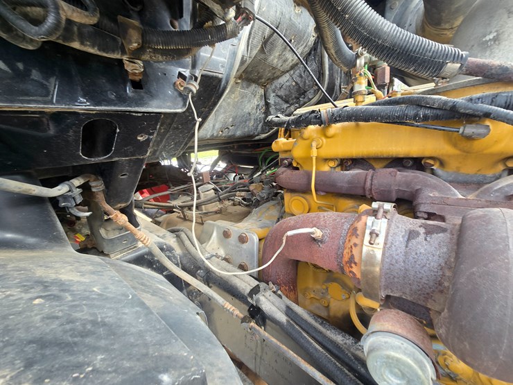 2001-sterling-a9500-image-44