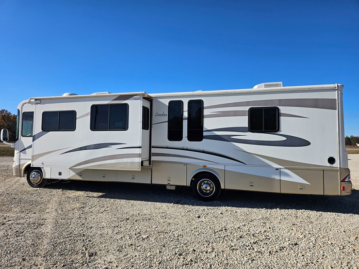 #22198-•-2007-georgie-boy-landau-motorhome-image-9