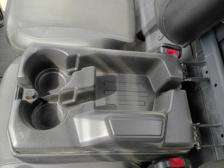 2022-can-am-defender-hd9-image-46