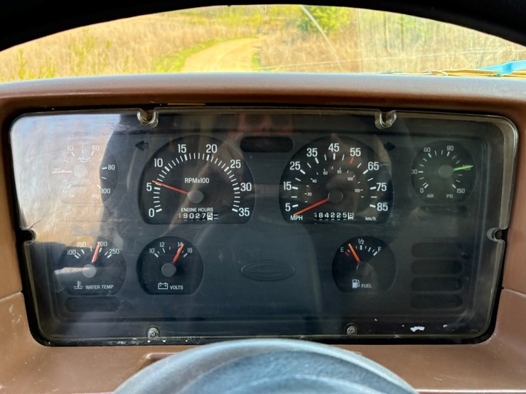 2001-sterling-l9500-image-77