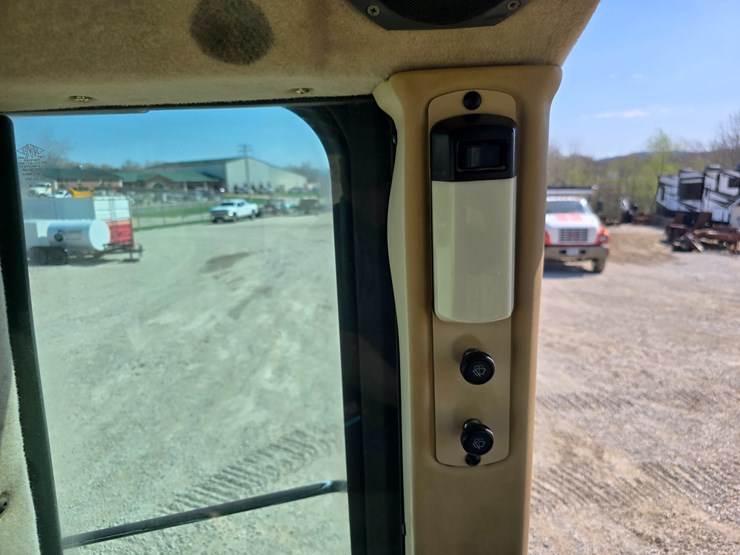 1996-caterpillar-953c-image-112