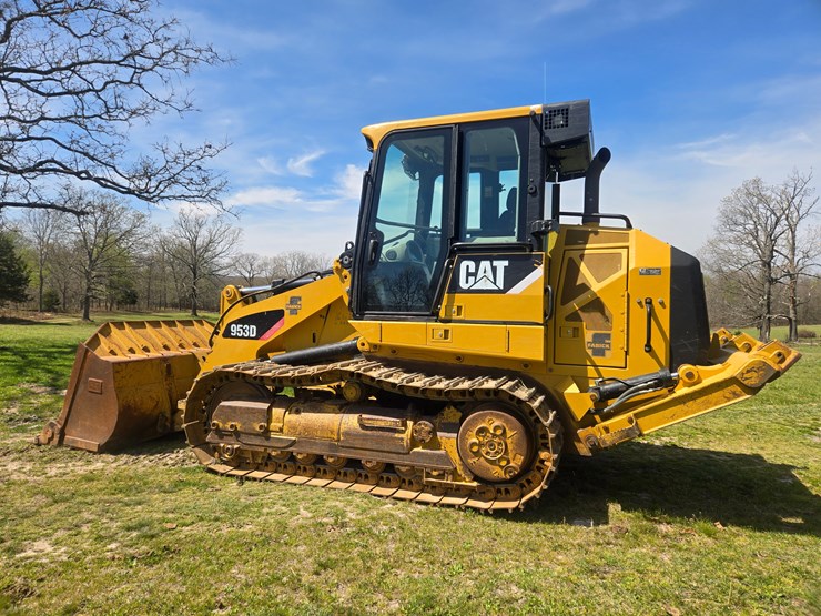 2014-caterpillar-953d-image-8