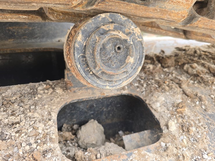 2013-deere-160g-lc-image-42