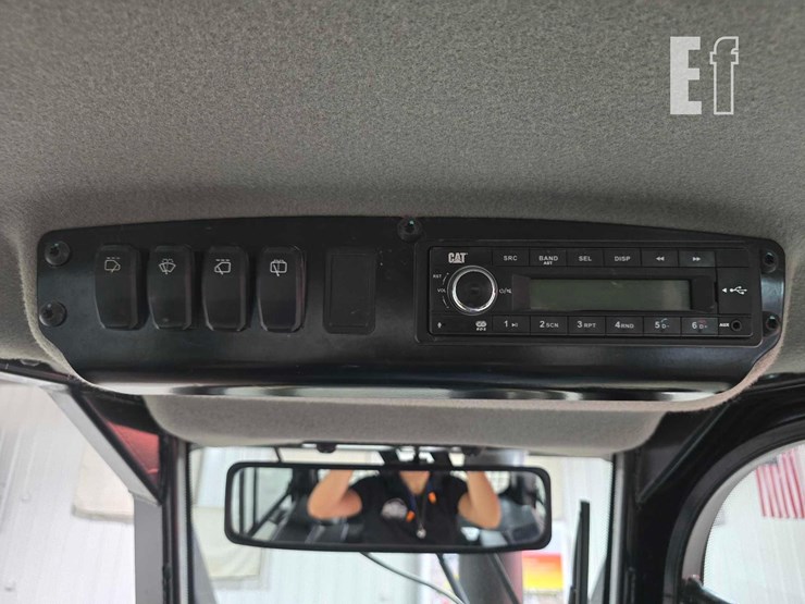 2022-caterpillar-d3-image-23