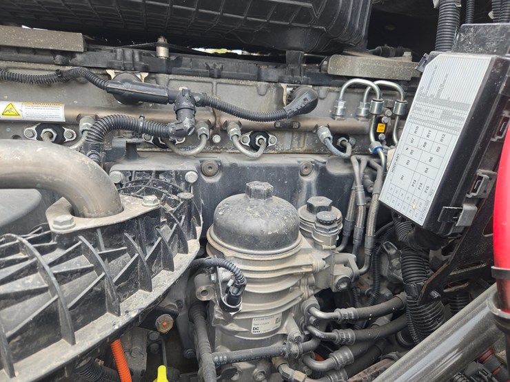 2017-western-star-5700xe-image-36