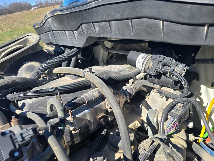 2008-international-durastar-4300-image-38