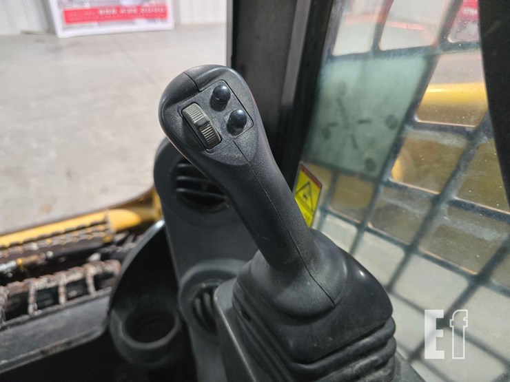 2020-caterpillar-289d3-image-14