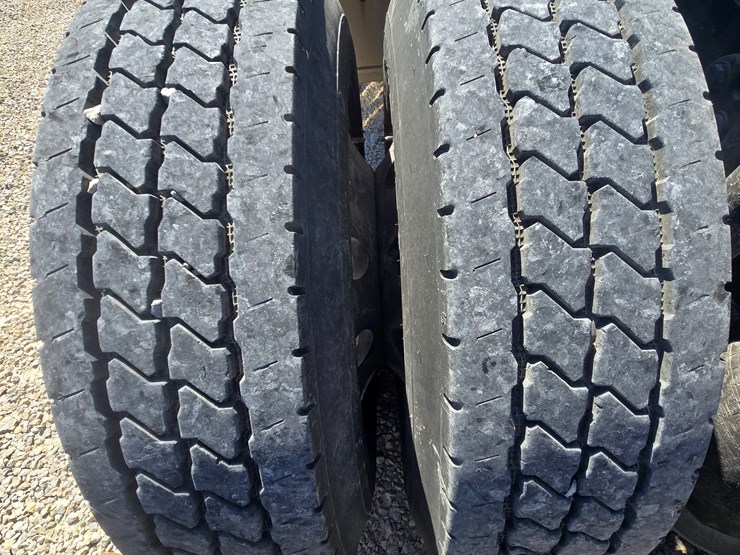 2014-freightliner-cascadia-125-image-83