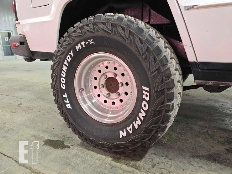 1991-isuzu-trooper-image-24