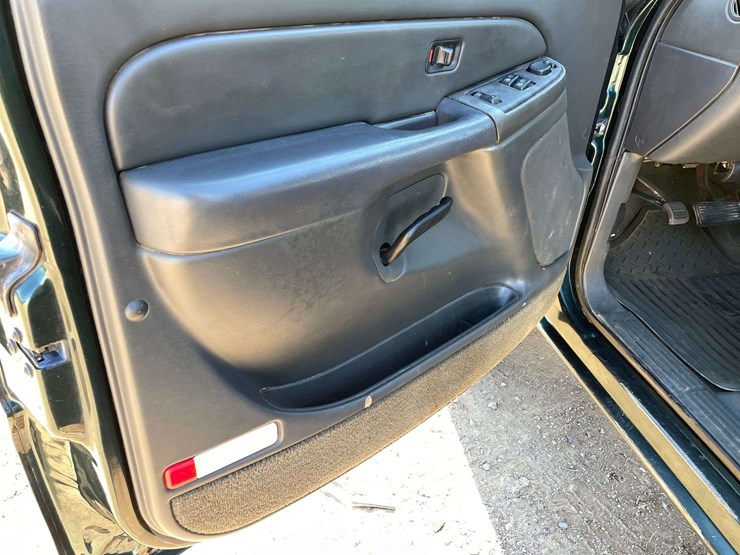 2005-chevrolet-silverado-1500-image-9